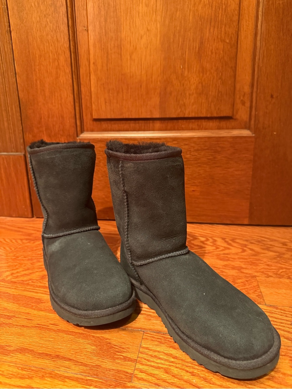 Ugg Classic Short Suede Winter Boots in Dark Charcoal